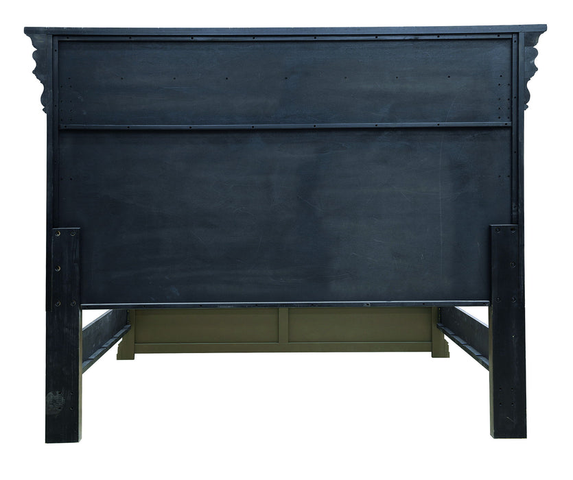 Madison Ridge - Panel Bed With Blanket Chest Footboard