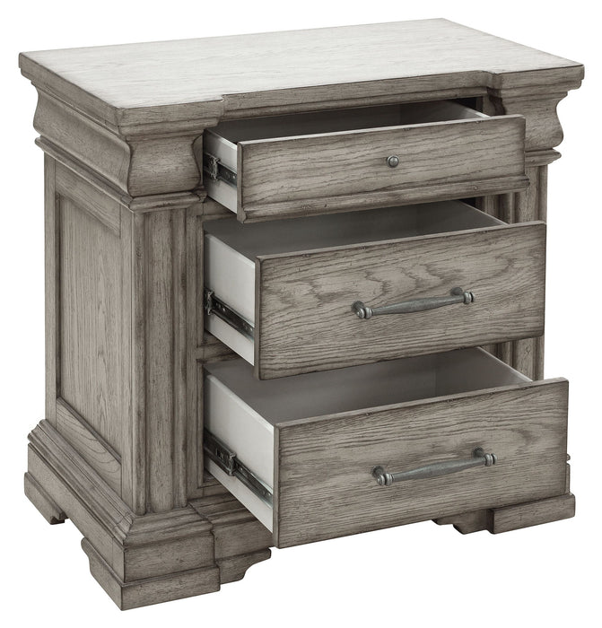 Madison Ridge - 3 Drawer Nightstand