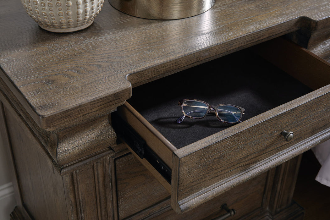 Madison Ridge - 10 Drawer Dresser