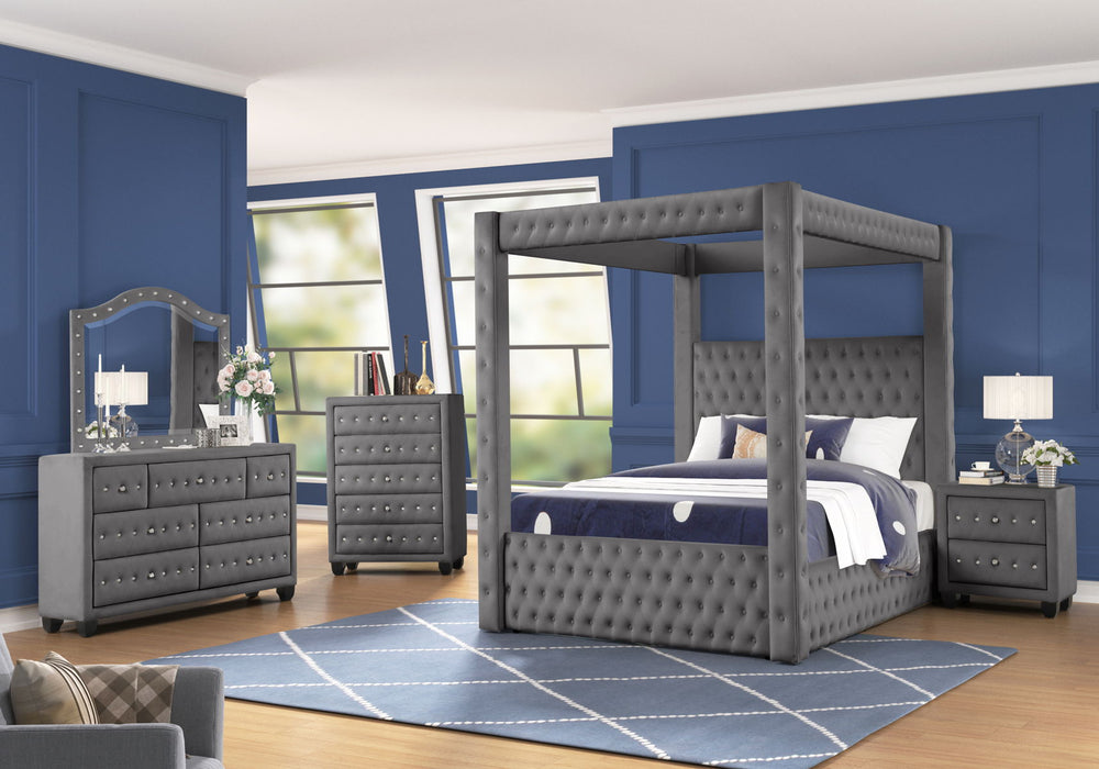 Monica Luxurious Four - Poster Full Bed Made With Wood In Gray