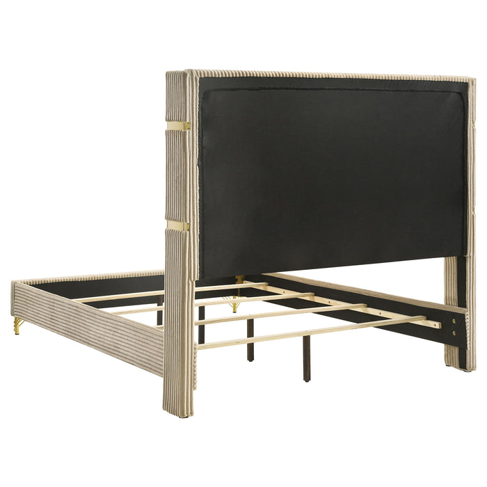 Malcolm - Bedroom Set With Wingback Design