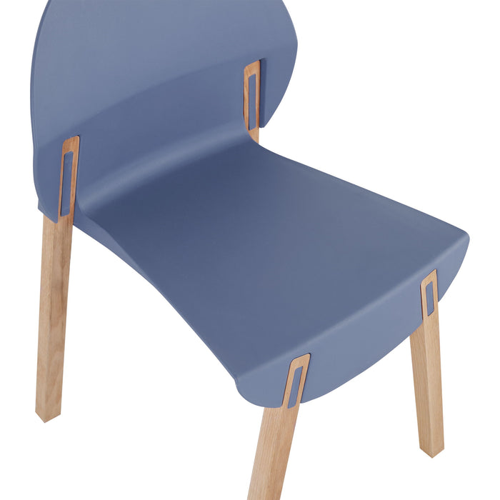 4 Piece Set Of Single Chairs With A Design Combining Modern And Traditional Elements