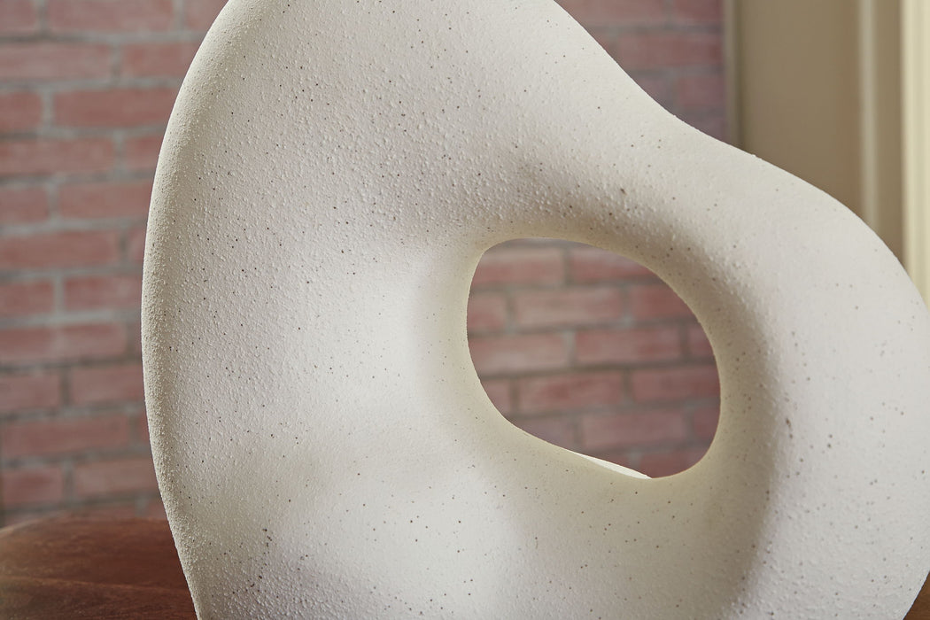 Arthrow - Sculpture - 11" - Off White