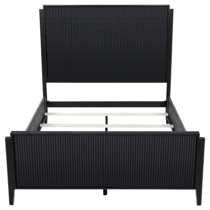 Brookmead Wood Queen Panel Bed Black