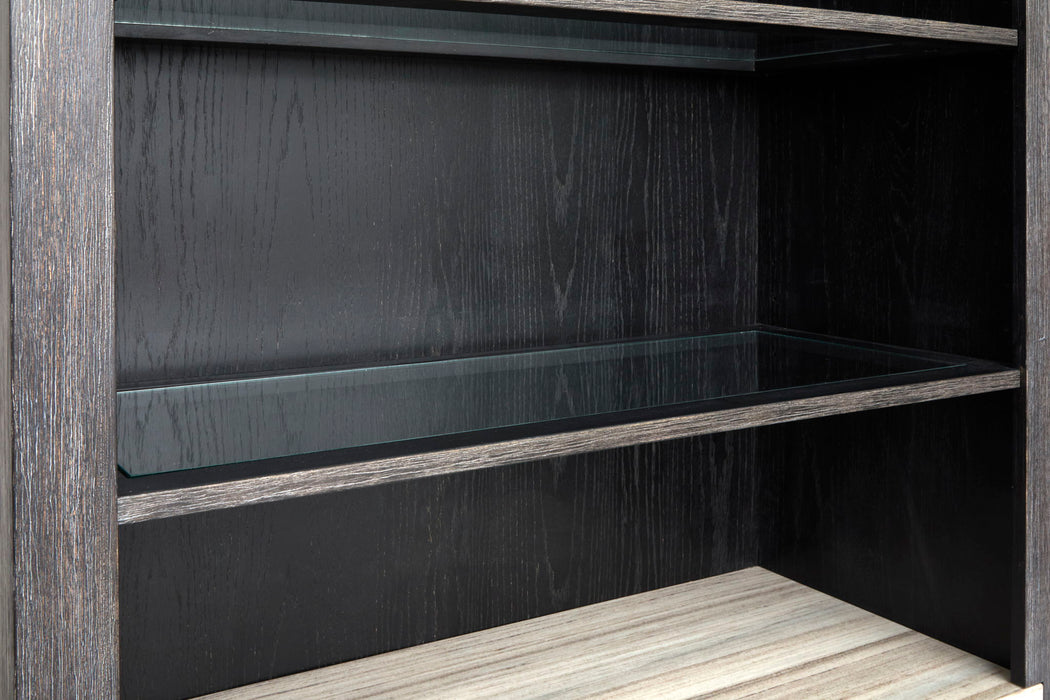 Plum Creek - Display Cabinet