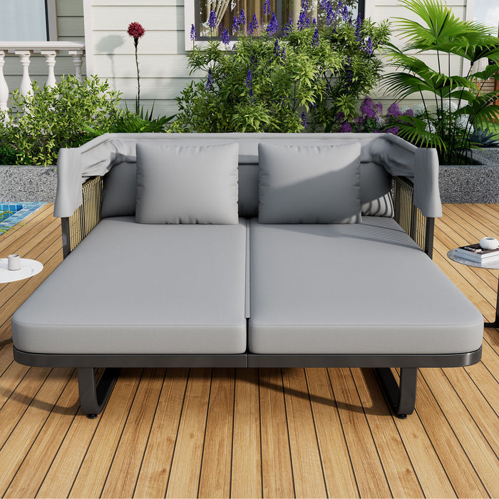 Outdoor Patio Rattan Daybed With Detachable Pillows