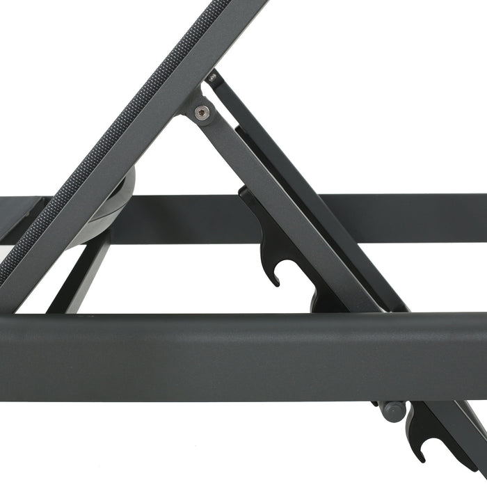 Outdoor Patio Chaise Lounge With 5 Reclining Positions