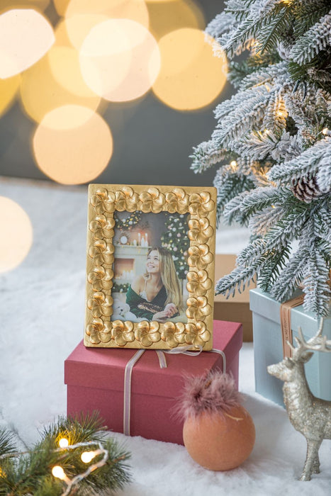 Vintage Photo Frame & Flower Design