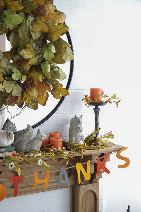 Resin Standing &amp; Lying Down Squirrel Rustic, For Harvest Festival Fall Festival &amp; Thanksgiving Table Decorations (Set of 2) - Antique Cream