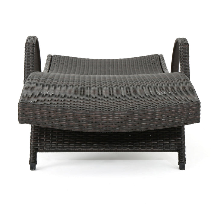 Salem - Contemporary Wicker Chaise Lounge With Arm, Weather Resistant
