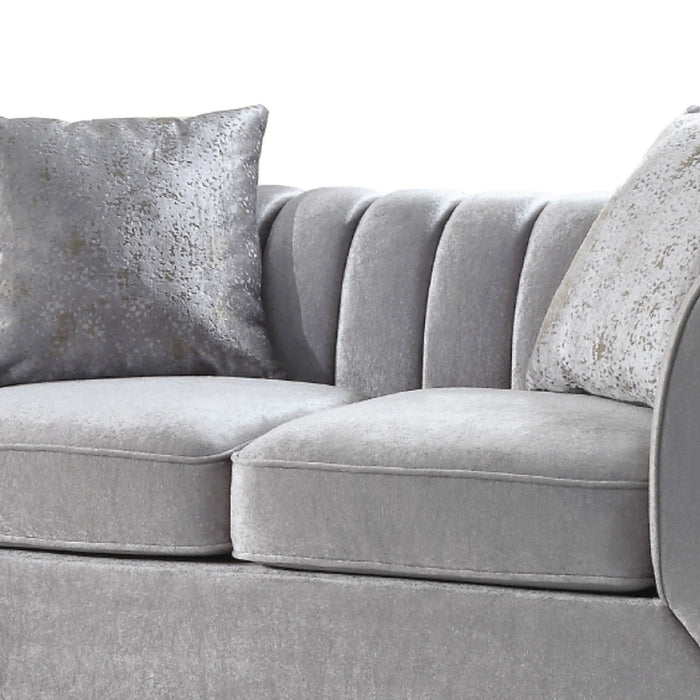 Velencia - Modern Style Loveseat