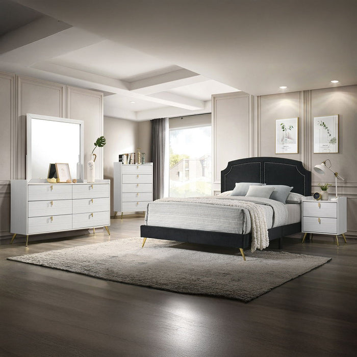 Zeena - Bed