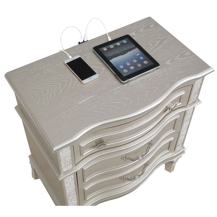 Evangeline - 3 Drawer Nightstand - Oak
