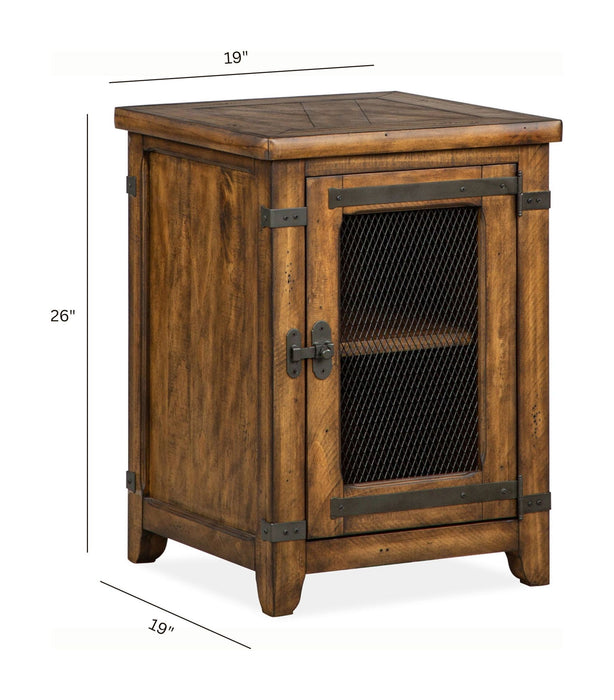 Chesterfield - Lift Top Storage Caster Cocktail Table Set