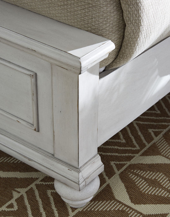 Kanwyn - Upholstered Panel Bed