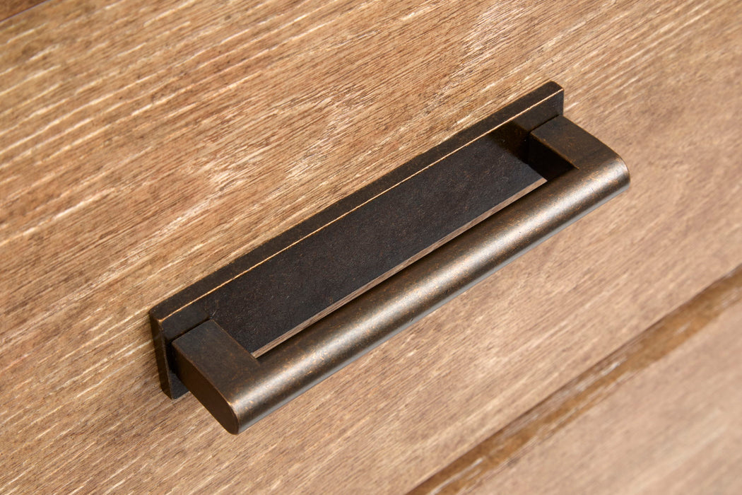 Plum Creek - Drawer Chest