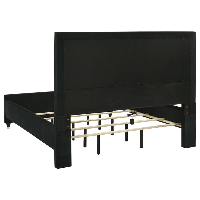 Ravenne 4-piece Velvet Upholstered California King LED Bedroom Set Black