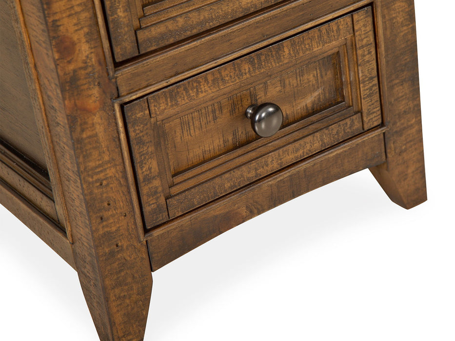 Bay Creek - Chairside End Table - Toasted Nutmeg