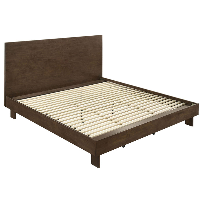 Glenwood 4-piece Eastern King Bedroom Set Warm Brown