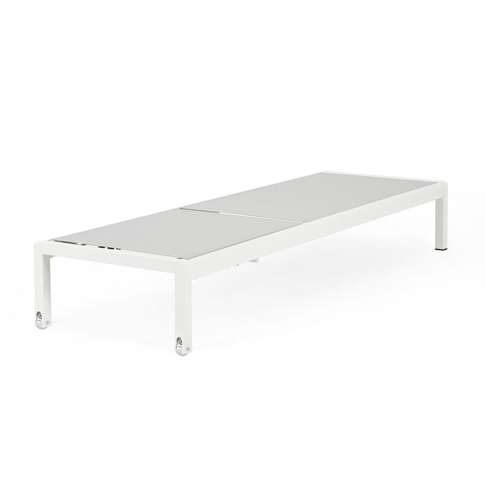 Outdoor Patio Chaise Lounge With 5 Reclining Positions