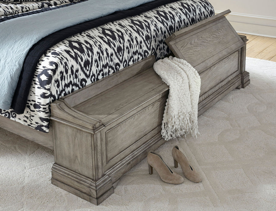 Madison Ridge - Panel Bed With Blanket Chest Footboard
