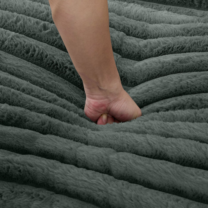 Plush Oversized Double Chaise Lounge Sofa Bed With USB Ports And Cup Holders