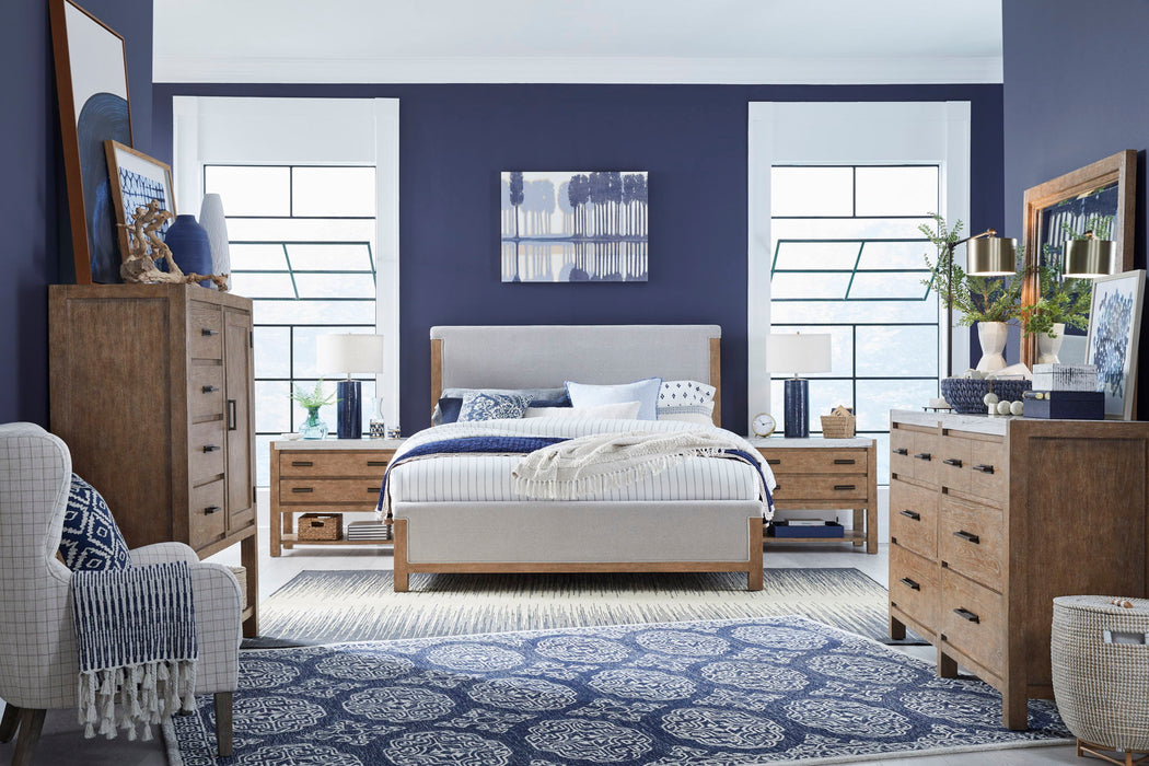 Plum Creek - Upholstered Panel Bed