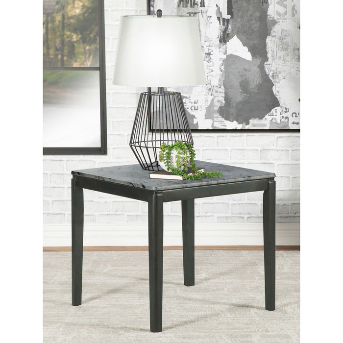 Vinnie - Table