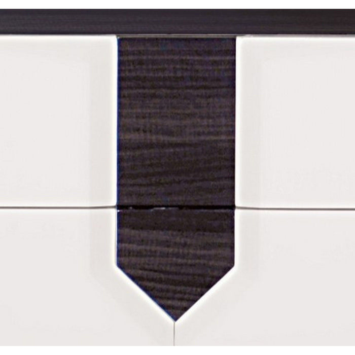 Vios - Zebra Chest - White