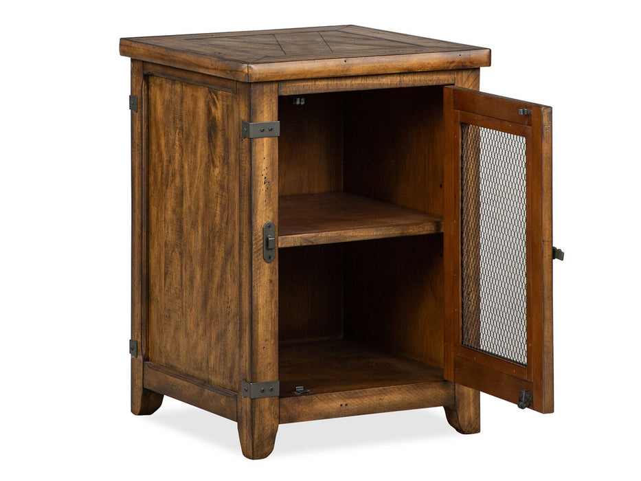 Chesterfield - Chairside End Table - Farmhouse Timber