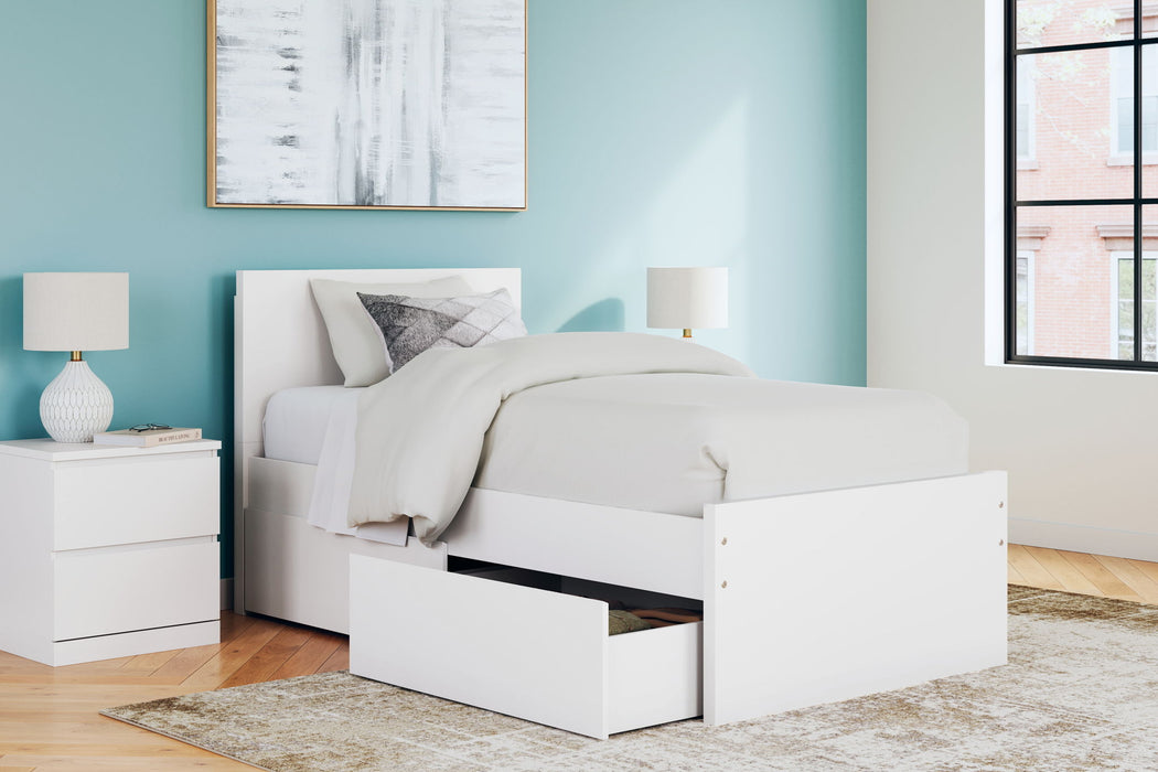 Onita - Panel Platform Bed