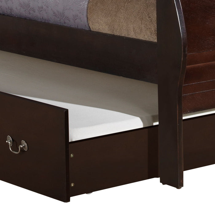 Elegant Trundle Bed With Timeless Charm