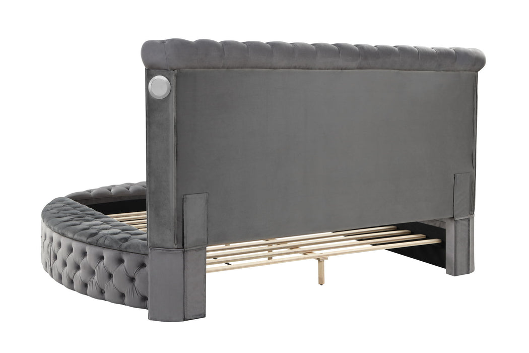 King 5 Piece Bedroom Set Made - Gray