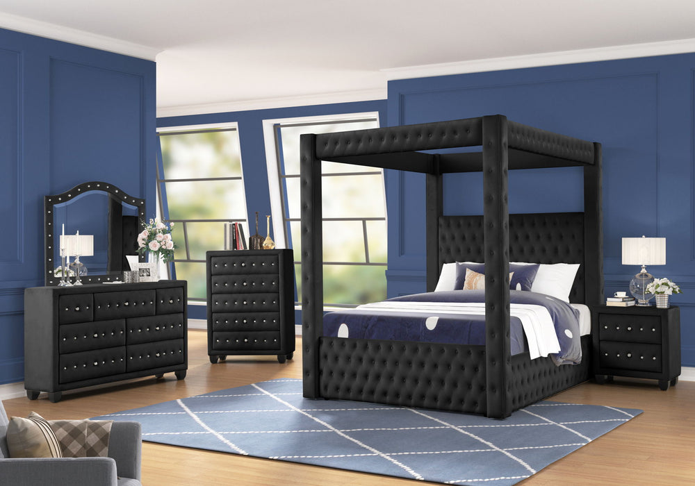 Monica Luxurious Four - Poster Queen Bed Made With Wood In Black