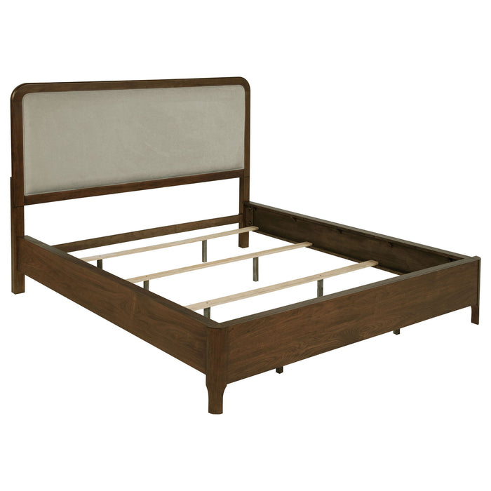 Maderia 4-piece California King Bedroom Set Walnut