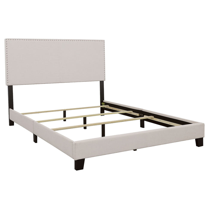Bed With Nailhead Trim