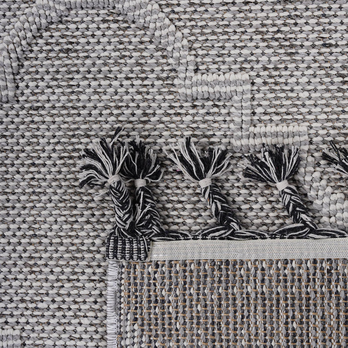 Guros - 8' X 10' Trellis Indoor / Outdoor Area Rug - White / Gray