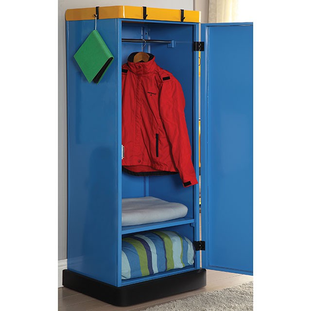 Petro - Closet
