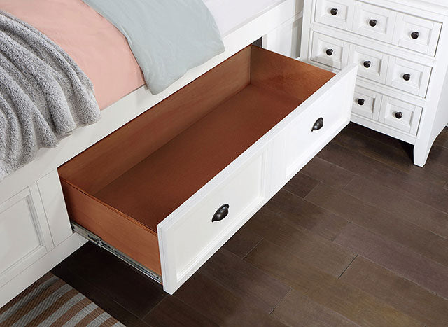 Castile - 4 Pc Queen Bedroom Set
