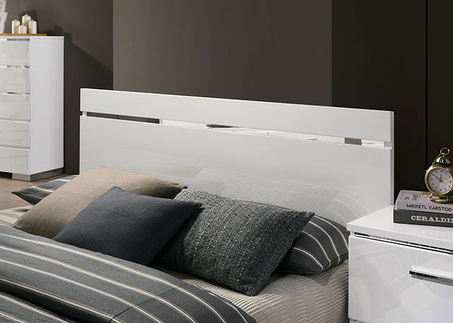 Erlach - Queen Bed