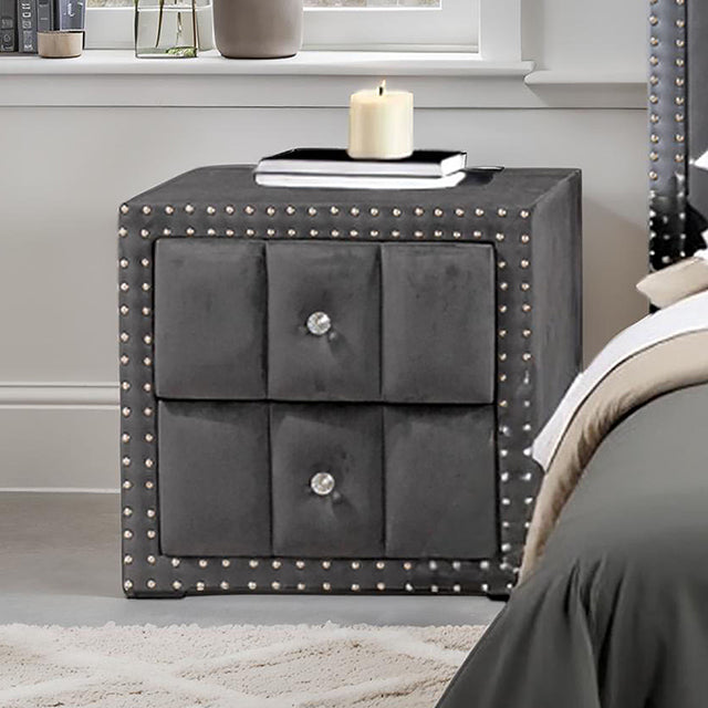 Farese - Queen Bed w/ 2 Nightstands