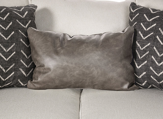 Hyde Park - Loveseat w/ Pillows