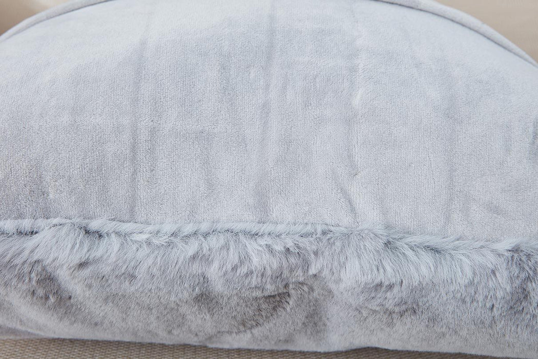 Agnes Luxury Chinchilla Faux Fur Pillow (18 In. X 18 In.) - Gray