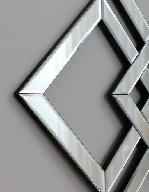 Quinnley - Metallic - Accent Mirror Unique Piece Furniture