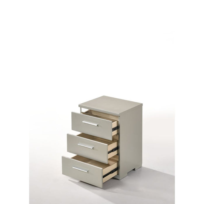 Magnar - Accent Table - Silver Unique Piece Furniture
