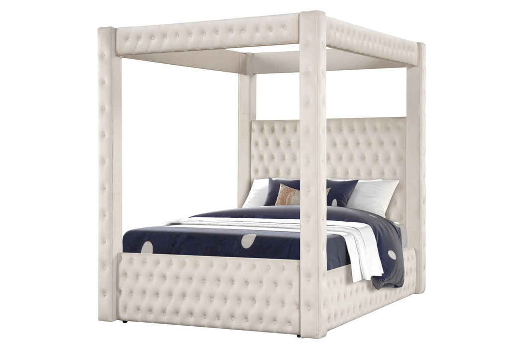 Monica Luxurious Four - Poster Queen Bed Made With Wood In Cream