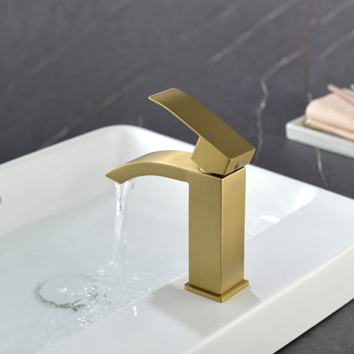 Single Hole Bathroom Faucet In Gold