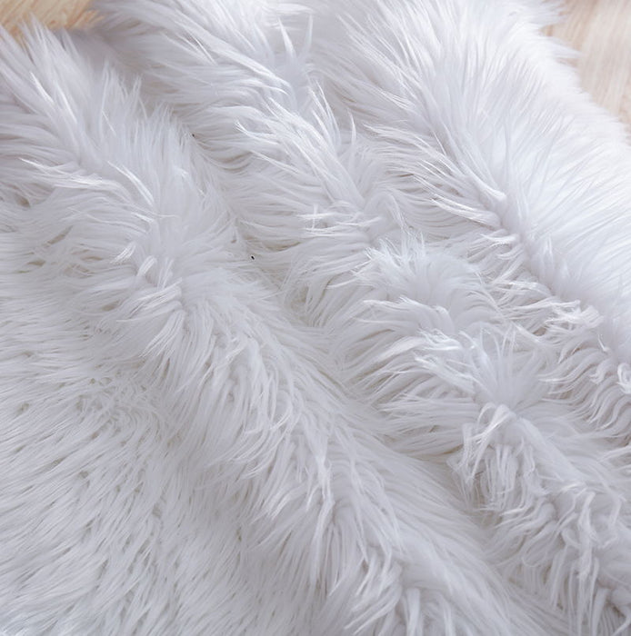 Luxury Decorative Hand Tufted Faux Fur Sheepskin Area Rug - White