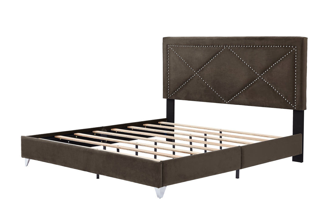 B109 King Bed .Beautiful Brass Studs Adorn The Headboard, Strong Wooden Slats And Metal Legs With Electroplate - Brown