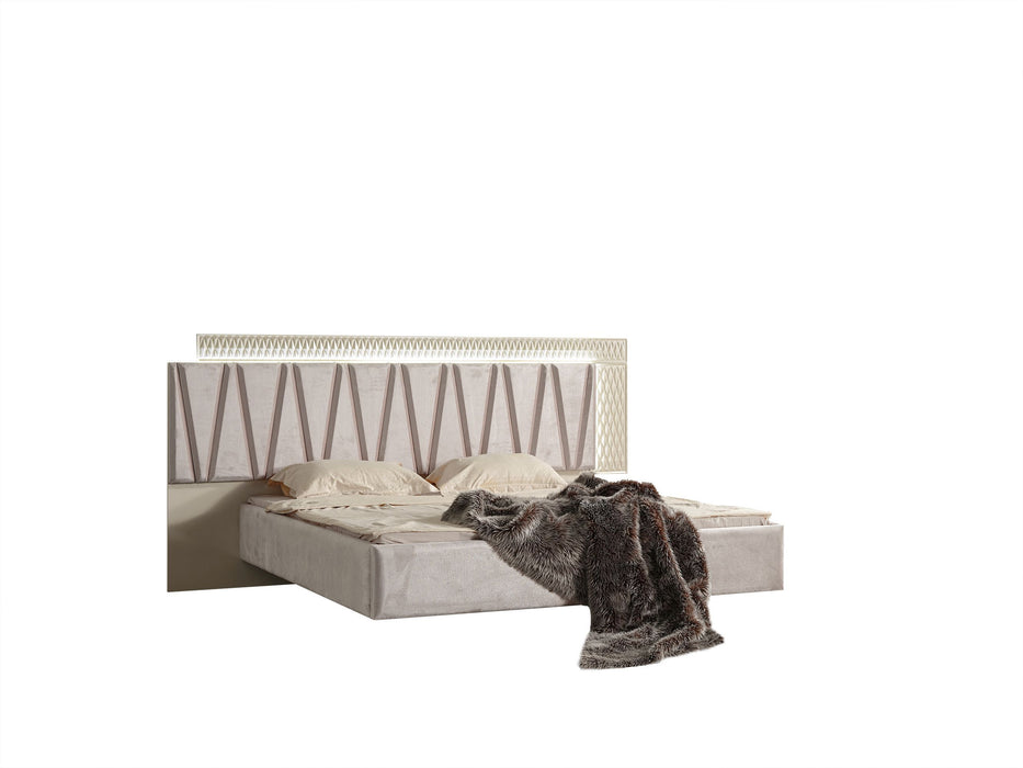 Delfano Modern Style 4 Pieces Queen Bedroom Set Made With Wood In Beige